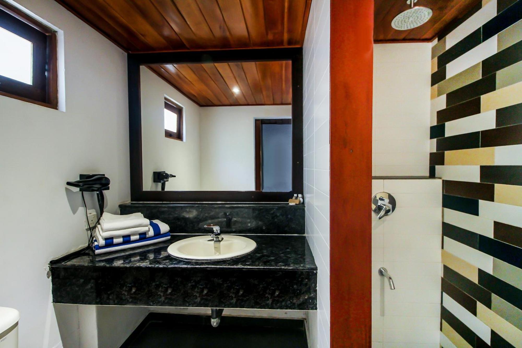 Kalla Bongo Lake Resort Hikkaduwa Kültér fotó
